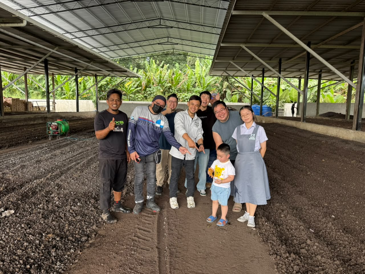 Keningau Rider Team Rolls In for a Farm Tour