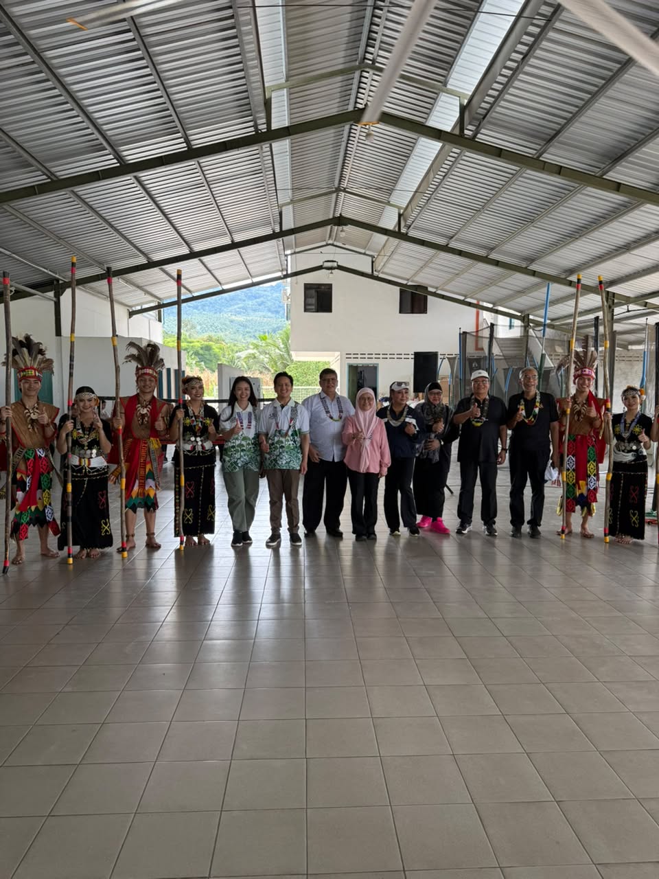 Honoured Visit from YBs at Datuk Yap's Fish Farm — photo 2